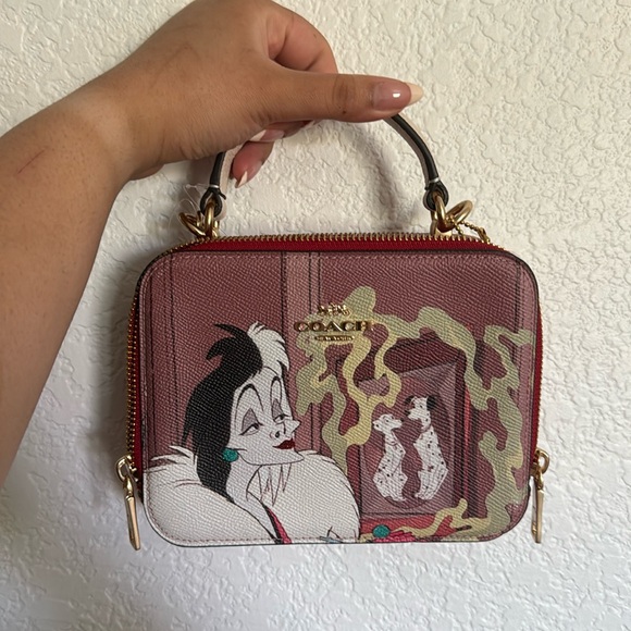 101 dalmatians coach backpack Loungefly x Disney Striped Faux Leather Mini (One Size, Black, White, Red) This bag is inspired by Disneys 101 Dalmatians Cruella de vil themed backpack